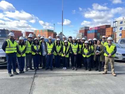 Puertos de Talcahuano recibe a estudiantes de provincias de Diguillín y Bio Bio