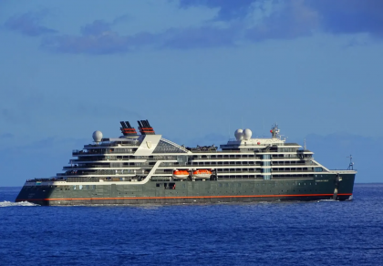 Nave de Seabourn Cruise Line arriba a isla Alejandro Selkirk