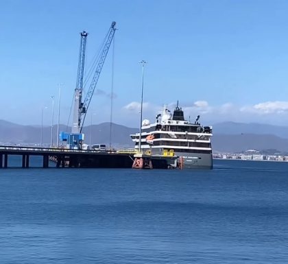 World Explorer arriba por primera vez al Puerto de Coquimbo