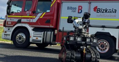 BilbaoPort dona robot a Bomberos para emergencias dentro y fuera del recinto portuario