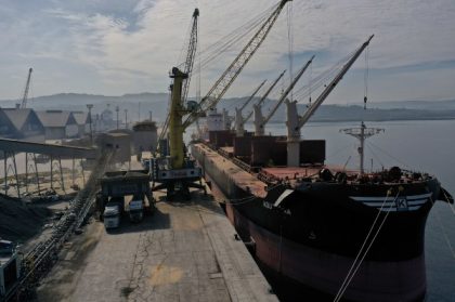 Fabricantes de piensos invertirán en centro de seguridad agroalimentaria en Puerto de La Coruña