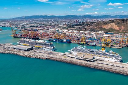 Carnival equipará sus terminales de cruceros en el Port de Barcelona con paneles solares