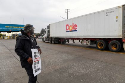 Estados Unidos: Huelga portuaria interrumpe suministro de alimentos