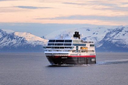 Hurtigruten repone el MS Midnatsol en ruta costera