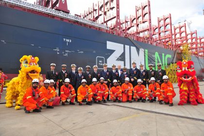 New Yangzi Shipbuilding entrega portacontenedores de doble combustible destinado a ZIM