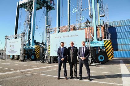 España: APM Terminals Barcelona incorpora straddle carriers eléctricas