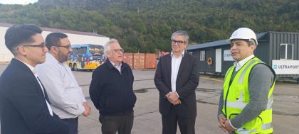 Ministro de Hacienda visita dependencias de Empresa Portuaria Chacabuco