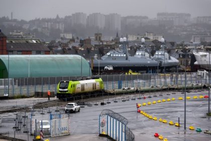 Francia: Prueban nuevas vías férreas en Puerto de Cherburgo