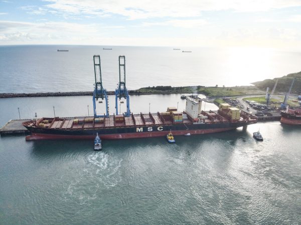 Porto de Imbituba recebe maior navio de sua história