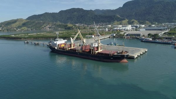 Porto de São Sebastião celebra recorde de carga movimentada e projetos de crescimento