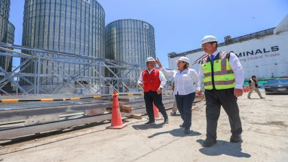 Perú: Presidenta Boluarte supervisa obras de Muelle Norte en Puerto del Callao