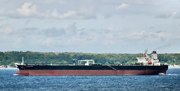 India niega entrada a puerto a buque que transporta petróleo ruso con documentación inadecuada