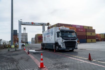 Autoridades revisan procesos de fiscalización de Aduanas en Puerto de Lirquén
