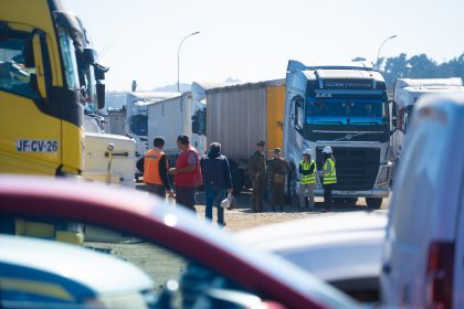 Fiscalizan a conductores de camiones en Puerto Panul