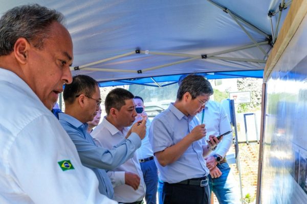 Engenheiros ferroviários do governo chinês visitam Ilhéus para estudar viabilidade de um Corredor Bioceânico Brasil-Peru