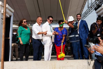 Ecuador: Colocan primera piedra del Muelle de Cabotaje de Puerto Bolívar