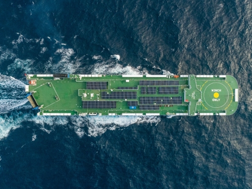 Imágenes: Conoce al primer Car Carrier solar