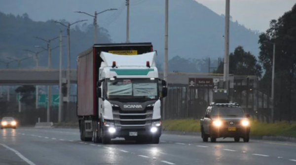 Colombia rompe récord en movimiento nacional de carga tras sumar 13,2 millones de toneladas en octubre