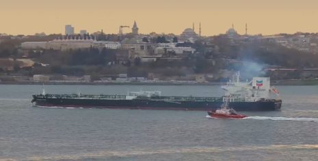 Empresas petroleras se apresuran para encontrar tanqueros y participar en exportaciones de crudo venezolano a EE. UU. 