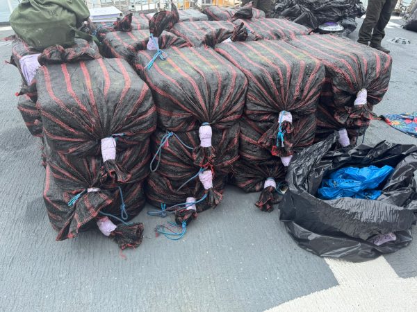 Ecuador incauta 10,3 toneladas de droga en altamar con apoyo de Estados Unidos