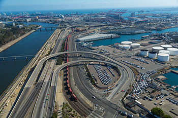Anuncian flota de camiones a hidrógeno en corredor hacia Puerto de Long Beach