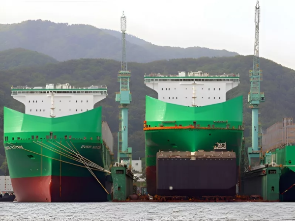 Evergreen encarga 23 portacontenedores a astilleros chinos