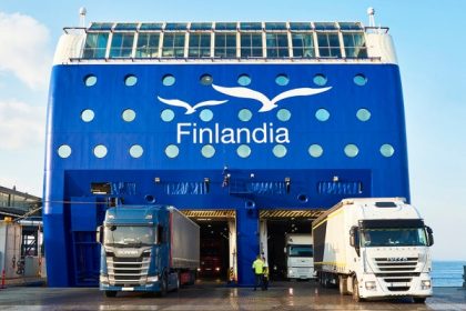 Carga transportada por Eckerö Line pasa más que antes por Puerto de Vuosaari