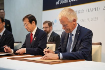 IAPH y ciudad de Kobe firman declaración conjunta para desarrollo sostenible de industrias portuarias y marítimas