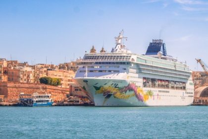 Norwegian Sky hace primera escala y protagoniza cuádruple recalada en La Valeta