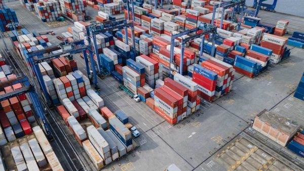 Importaciones colombianas crecen en valor y bajan en toneladas durante agosto