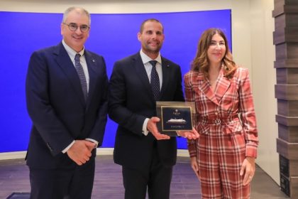 Dos barcos de División de Cruceros de MSC se conectan a energía en tierra en Malta