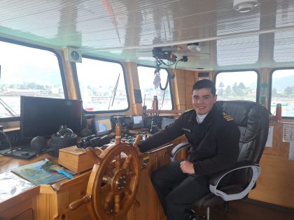 Piloto costero titulado por Universidad de Los Lagos capitanea primera expedición científica en nave de Armasur