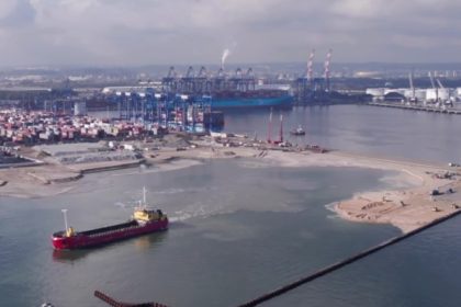 Terminal T5 del Puerto de Gdansk presenta 80% de avance en obras de sedimentación