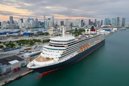 Queen Elizabeth llega a Miami por primera vez