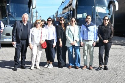 Autoridades reciben primer crucero de la temporada en Montevideo