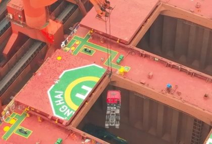 Puerto de Qingdao impulsa la carga de buques Capesize en África Occidental