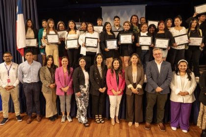 Programa Crece con tu Puerto de ATI permite que 30 estudiantes se certifiquen en Bodegaje y Logística