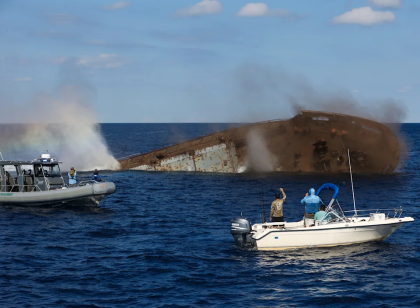 Estados Unidos: Convierten buque utilizado para contrabando de cocaína en arrecife artificial
