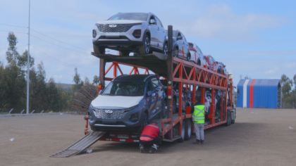 Clep Extraportuario desconsolida 300 de vehículos desde contenedores en San Antonio