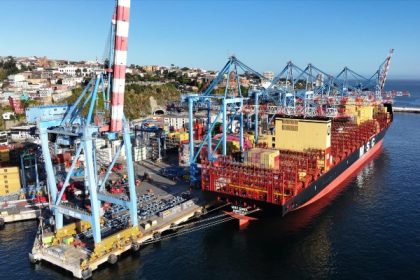 Portacontenedores MSC Edna recala a TPS por primera vez