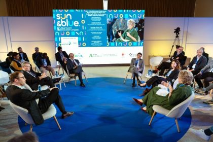 Puertos mediterráneos defienden medidas legislativas e inversiones que beneficien competitividad