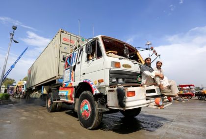 Gobierno talibán de Afganistán insta a India a aumentar comercio y abrir centros de carga