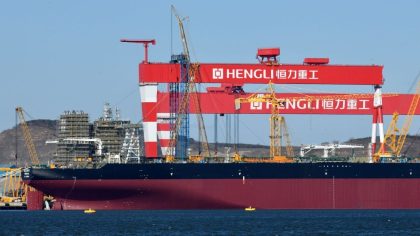 Hengli Shipbuilding construirá tres portacontenedores de 4.600 TEU