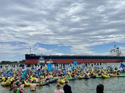 Operaciones en puerto carbonero de Australia se reanudarán tras interrupción por protesta climática