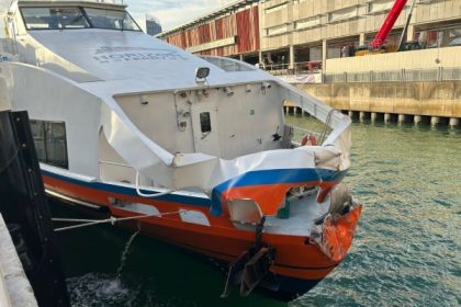 Ferry y buque tanque colisionan frente al Puerto de Singapur