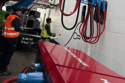 Puerto de Nueva York realiza primera conexión de energía en tierra a barco de MSC Cruceros