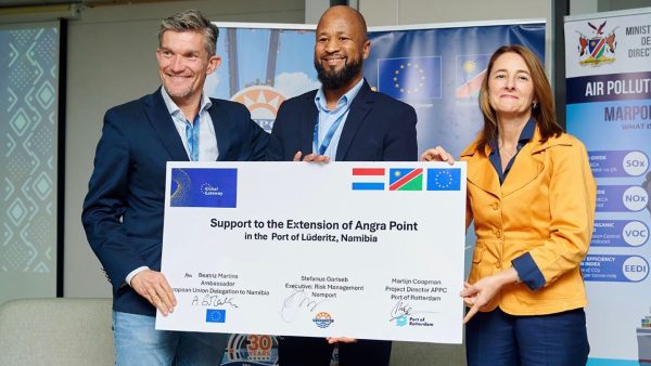 Puerto de Rotterdam y Unión Europea apoyan desarrollo de terminal de materiales críticos en Namibia