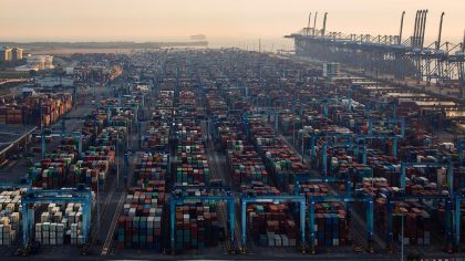 Mitsui E&S recibe pedido de 15 grúas RTG de Westports Malaysia