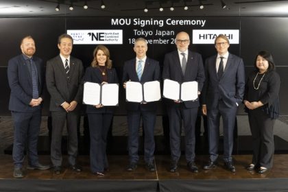 Hitachi, Puerto de Tyne y alcaldía de North East impulsan sostenibilidad, crecimiento y empleo