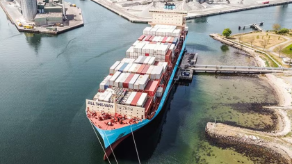 Maersk inicia pruebas de etanol en motor de metanol de doble combustible